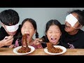 짜장면 먹기 게임  Jajang Noodle Eating GameTwinRoozi Family 쌍둥이루지 가족 먹방  Mukbang