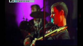 Fuzzy White Casters - rythm of desire en el mtv winter 2010