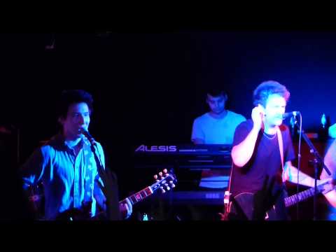 Elliot Minor - Parallel Worlds (Live @ Camden Underworld, 28.03.14)