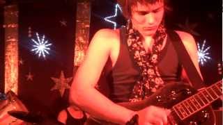 That's Alright Mama & Kick the Habit Tyler Bryant & the Shakedown