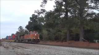 preview picture of video 'NS 207 Speeding Through Oliver, GA w/ BNSF & CSX Power 12/7/14'