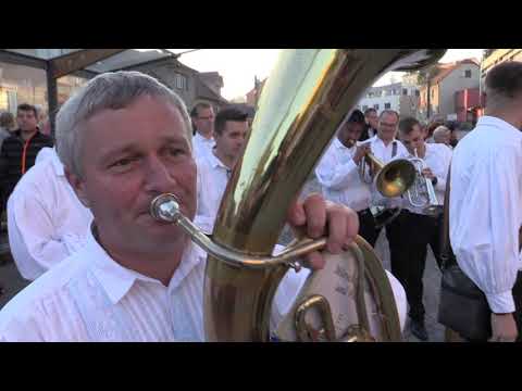 POLEŠOVICE-SLOVÁCKÉ HODY S PRÁVEM 2019 (DH Straňanka vyhrávala do tanci před radnicí)