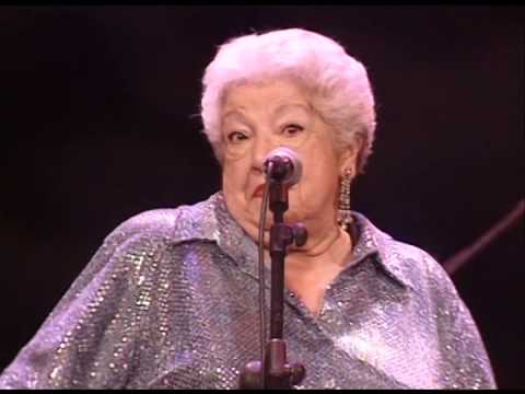 LAS HERMANAS MARQUEZ - Con Medio Peso