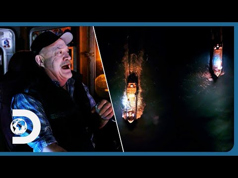 Keith Colburn & Sig Hansen In A HIGH-STAKES Race To Offload Crab At Dutch Harbour! | Deadliest Catch