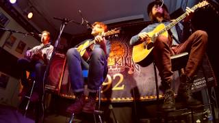 Brett Dennen - &quot;Who Am I&quot; (Live In Sun King Studio 92 Powered By Klipsch Audio)