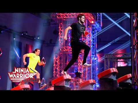 Incredible stunt by Chris Harmat vs. Matthias Maag | Ninja Warrior Germany Allstars 2021