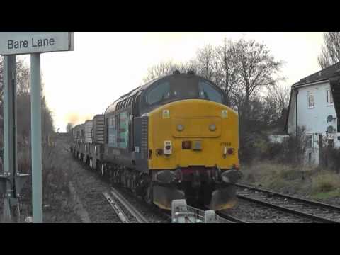 37038 Top'n'Tail 37688 6C51/6C52 Heysham flasks at Bare Lane 4th December 2012