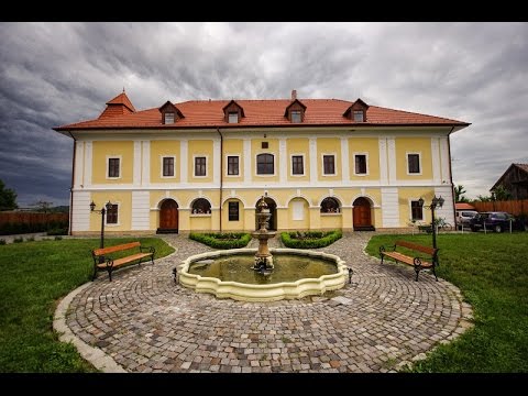 Decor romantic la Castelul Haller, Ogra, Mures