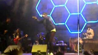 Roots manuva feat Chali 2na - join the dots live@HipHopKemp10