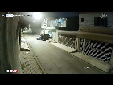 Policial reage a assalto e mata bandido; veja o flagra