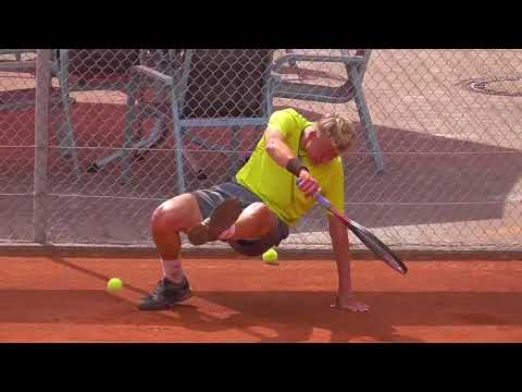 Leo Zima und 15 Elefanten