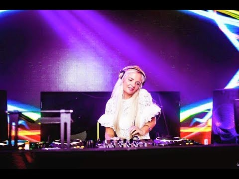 Billie Clements - DJ - Promotional Video - Platinum DJs