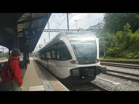 Ein und Ausfahrt eines Thurbo RABe 526 Stadler GTW (2/6) in Rorschach.