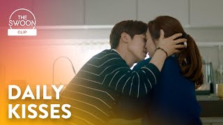Download lagu Yoo Yeon-seok and Shin Hyun-been share kisses over lunch | Hospital Playlist Season 2 Ep 5 [ENG SUB] mp3