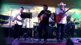 Download lagu AMIGOS band dengan 2 the best batak gitaris Vico Pangaribuan dan Yeppy Romero Pangaribuan mp3