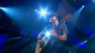 Foo Fighters - Razor (live on Jools Holland)  [2005]