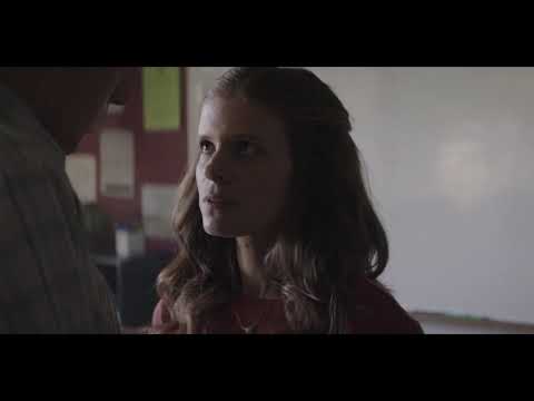 A Teacher / Kissing Scene — Eric and Claire (Nick Robinson and Kate Mara)