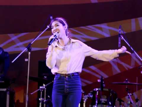 [Fancam] 110311 Nut (Chocolate Series) -  Loek Ki Khrang Ko Yang Mai Chai Rao (at Urban Market)