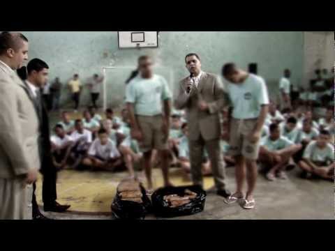 Pr Marcos Pereira realiza culto no Presídio de menores São Luiz Alves 02-01-13