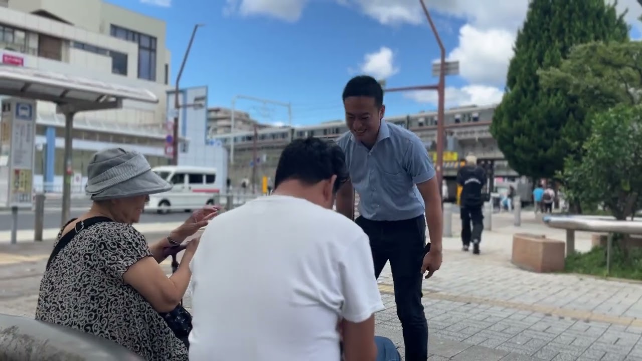 こんにちは。衆議院議員の阿部けいしです。

私は医師として在宅医療の現場を経験し、厚生労働省で医療や介護に関する政策に携わってきました。また、外交・安全保障の分野では、アメリカやアジアとの外交交渉を行い、我が国の国益を守るために尽力してきました。

国民の皆様が住み慣れた地域で安心して暮らせるためには何が必要か。愛する祖国・日本の未来のために何をなすべきか。国民の感覚からかけ離れた政治を変え、今こそ、新しい日本を作って行きましょう。ぜひ、私の活動をご覧ください！