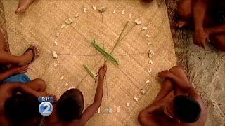 Hokulea: How to navigate without instruments