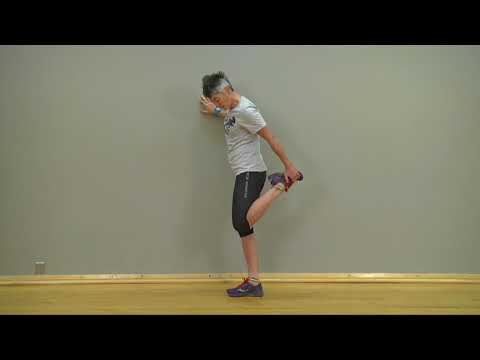 Quadriceps stretch - YouTube video thumbnail.