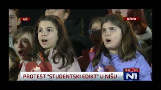 Dirljivo: Deca pevaju EKV – &quot;Zemlja&quot; na protestu u Nišu