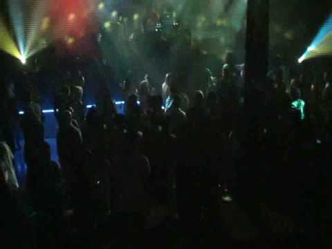 DJ WILLY G AND DJ THE KID PLAYING @ LEVELZ FROM MIAMI