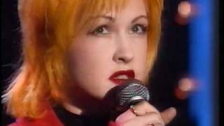 Cyndi Lauper Sally&#39;s pigeons Dutch TV