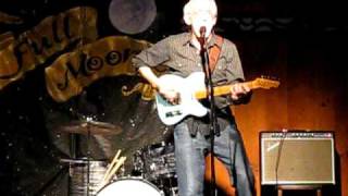 Bill Kirchen plays "Hammer Of The Honky-Tonk Gods" solo (Los Straitjackets Summer Camp 2009)