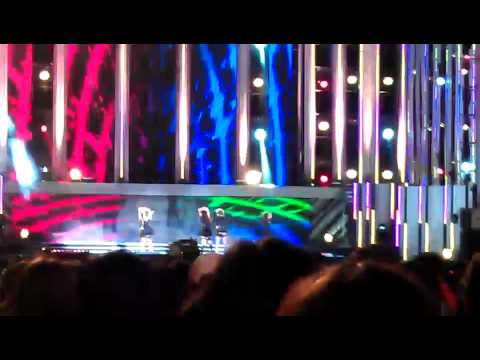 [FANCAM] 03102011 2011 Hallyu Dream Concert - Miss A (Goodbye Baby & BGGG)