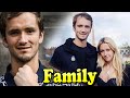 Daniil Medvedev Family With Father,Mother and Wife Daria Medvedeva 2020