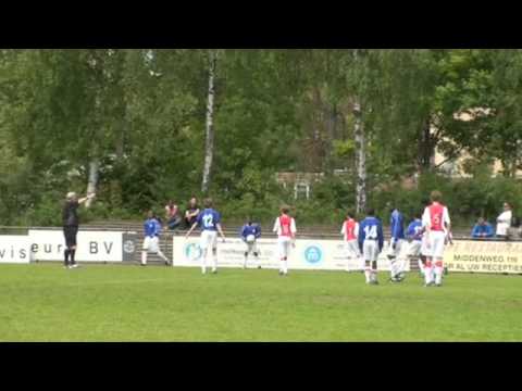 Guytho blessed Zeeburgia D1 met een goal tegen Ajax D1 2 mei 2009