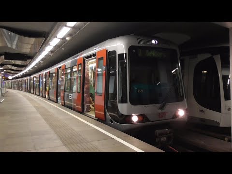 RET Metro 3*Type S+B & 2*Type RSG3 op station Stadhuis