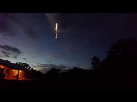 PFX35CM-RT Comet - 35mm - Red Strobe Willow Tail Dominator 1.4Pro