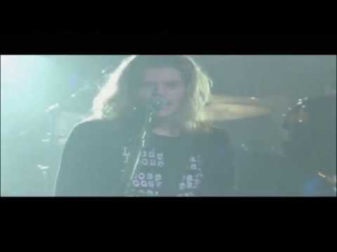 Puddle Of Mudd - She Hates Me (Live from Striking That Familiar Chord DVD 2005)