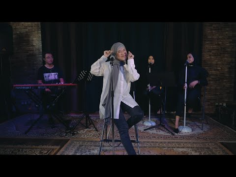 Ernie Zakri - Boneka [Acoustic Version] - YouTube