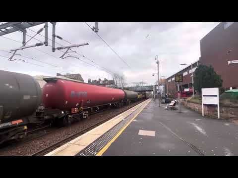 Colas 56096 and 56108 thrashing through Falkirk Grahamston working 6S36 Dalston to Grangemouth