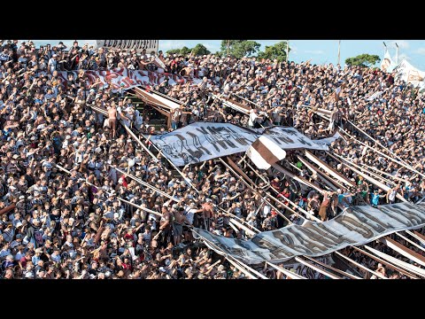 "La previa de la hinchada - La gente de PLATENSE en San Nicolas" Barra: La Banda Más Fiel &bull; Club: Atlético Platense
