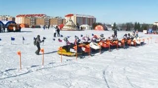 preview picture of video 'Кросс на снегоходах — 2015 в Нарьян-Маре. Лучшие моменты'