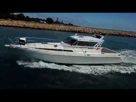 35' Thomascraft "Hardtop Sports Cruiser"