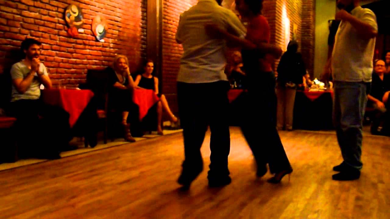 4- El Vals de Adolfo