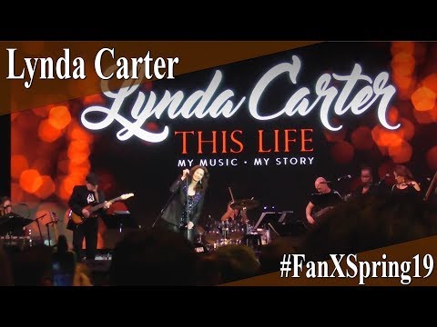 download lagu mp3 mp4 Lynda Carter Comic Con, download lagu Lynda Carter Comic Con gratis, unduh video klip Lynda Carter Comic Con