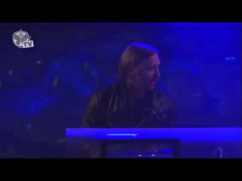 DAVID GUETTA - SOMEBODY THAT I USED TO KNOW [TOMORROWLAND 2012]
