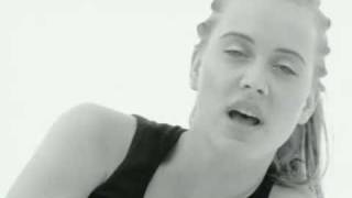 Anouk - Nobody&#39;s Wife (Official Video Clip + (Dutch) Lyrics)