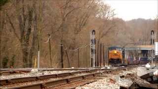 preview picture of video 'CSX Trains Through Point Of Rocks, MD 4/01/2014'