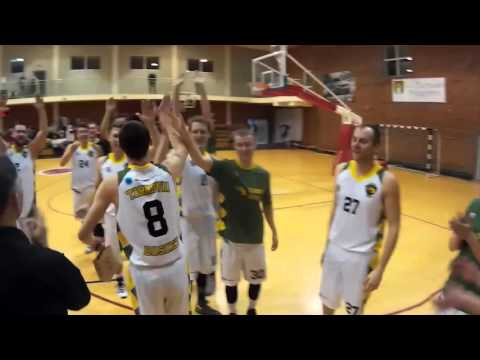 Tarnovia Basket  - radość po meczu na szczycie