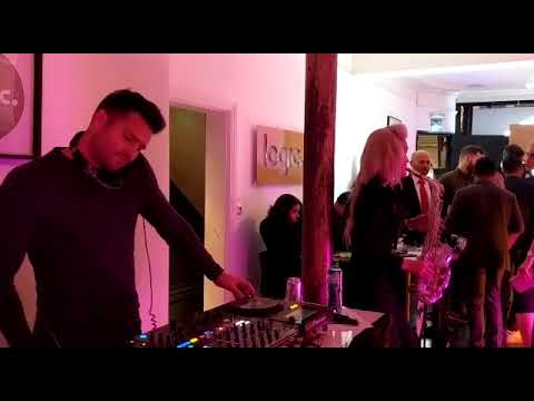 Sarah Sax live footage