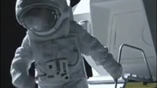 Download lagu MERINDING DETIK2 NEIL AMSTRONG MENGINJAK BULAN mp3