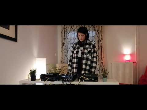 MNMT Live Stream - Iffie